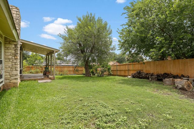 809 Windsor RD, Round Rock, TX 78664