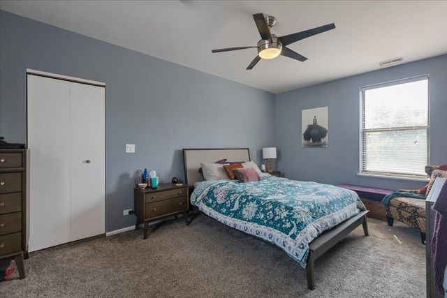 3713 Grand Boulevard 10, Brookfield, IL 60513