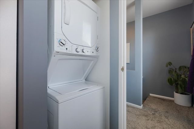 3713 Grand Boulevard 10, Brookfield, IL 60513