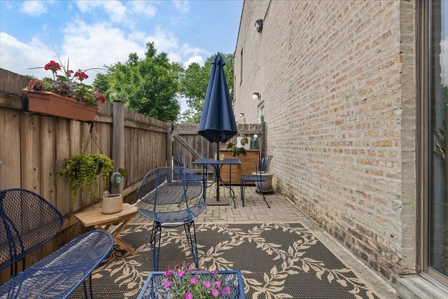 3713 Grand Boulevard 10, Brookfield, IL 60513