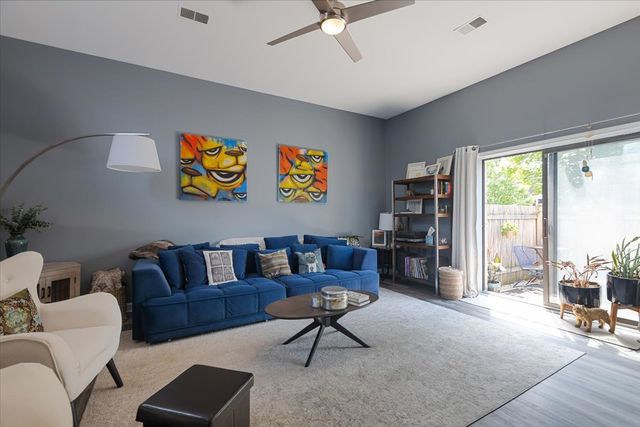 3713 Grand Boulevard 10, Brookfield, IL 60513