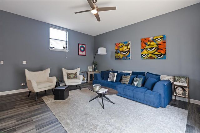 3713 Grand Boulevard 10, Brookfield, IL 60513