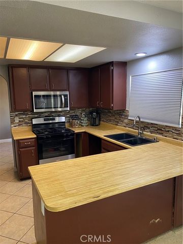 1423 W Hoffer, Banning, CA 92220