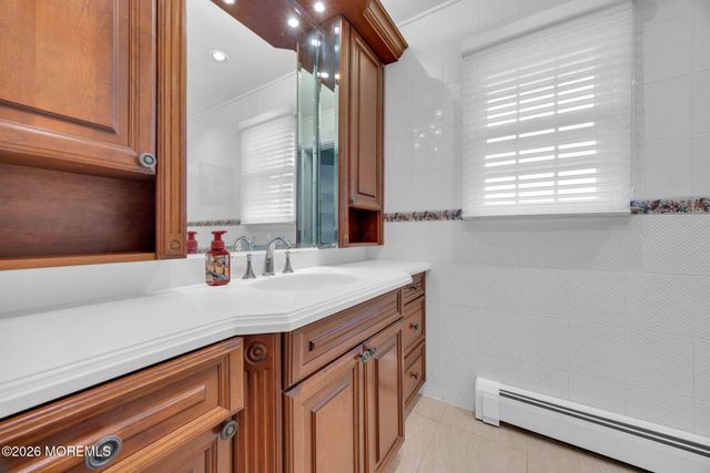 155 Meadow Road, Clark, NJ 07066