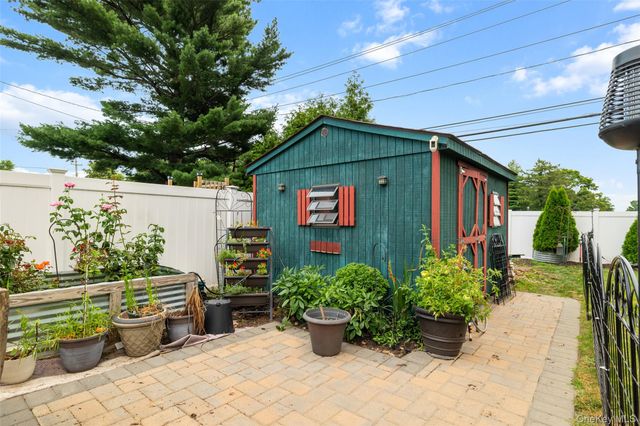 101 Blacksmith Road E, Levittown, NY 11756
