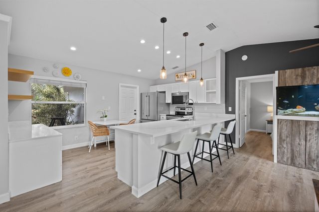 17830 49th Street N, Loxahatchee, FL 33470