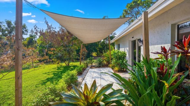 17830 49th Street N, Loxahatchee, FL 33470