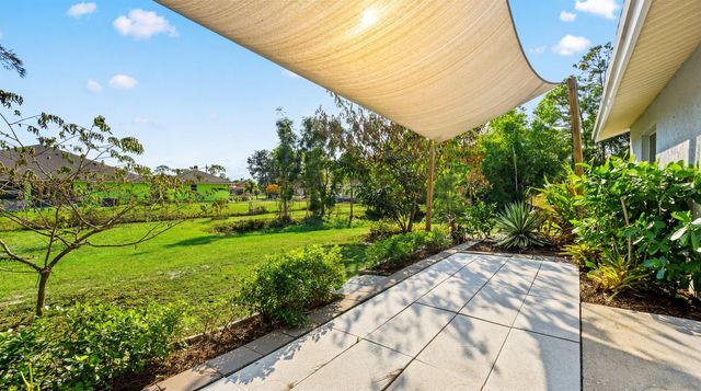 17830 49th Street N, Loxahatchee, FL 33470