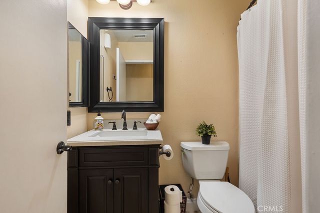 2569 W Plaza Serena Drive, Rialto, CA 92377