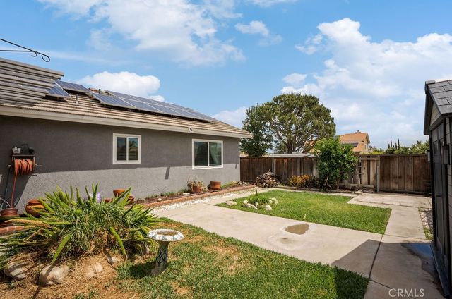 2569 W Plaza Serena Drive, Rialto, CA 92377