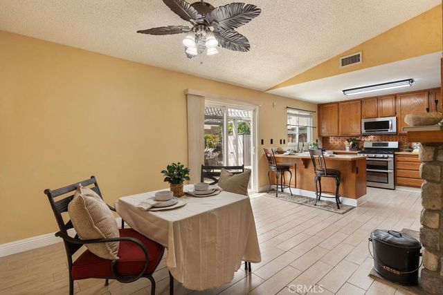 2569 W Plaza Serena Drive, Rialto, CA 92377