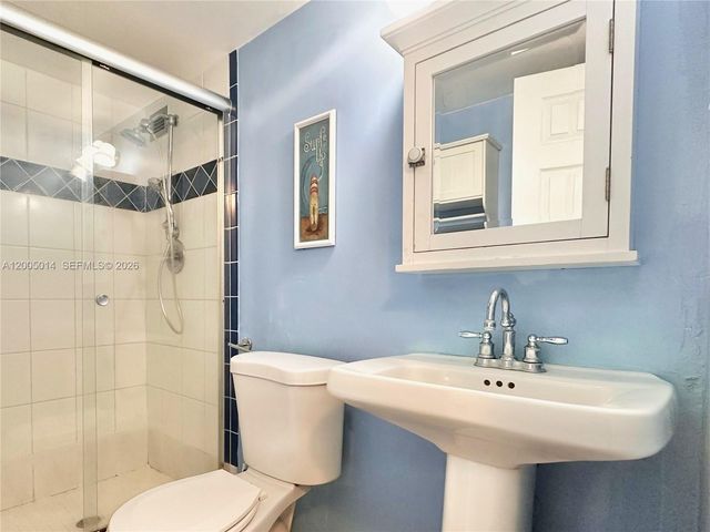 7135 COLLINS AVE 811, Miami Beach, FL 33141