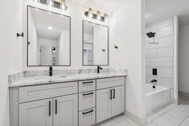 5637 Mesa Loop, Granbury, TX 76048