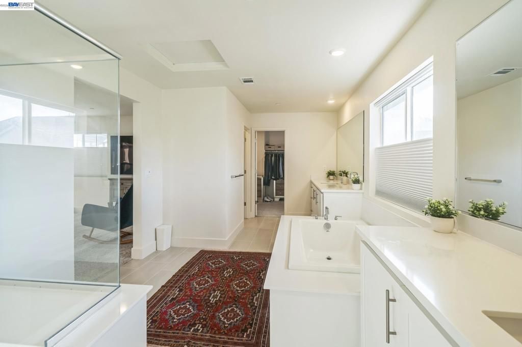 Image 33 of property listing at 37231 Sand Bar Pl, Newark, CA 94560
