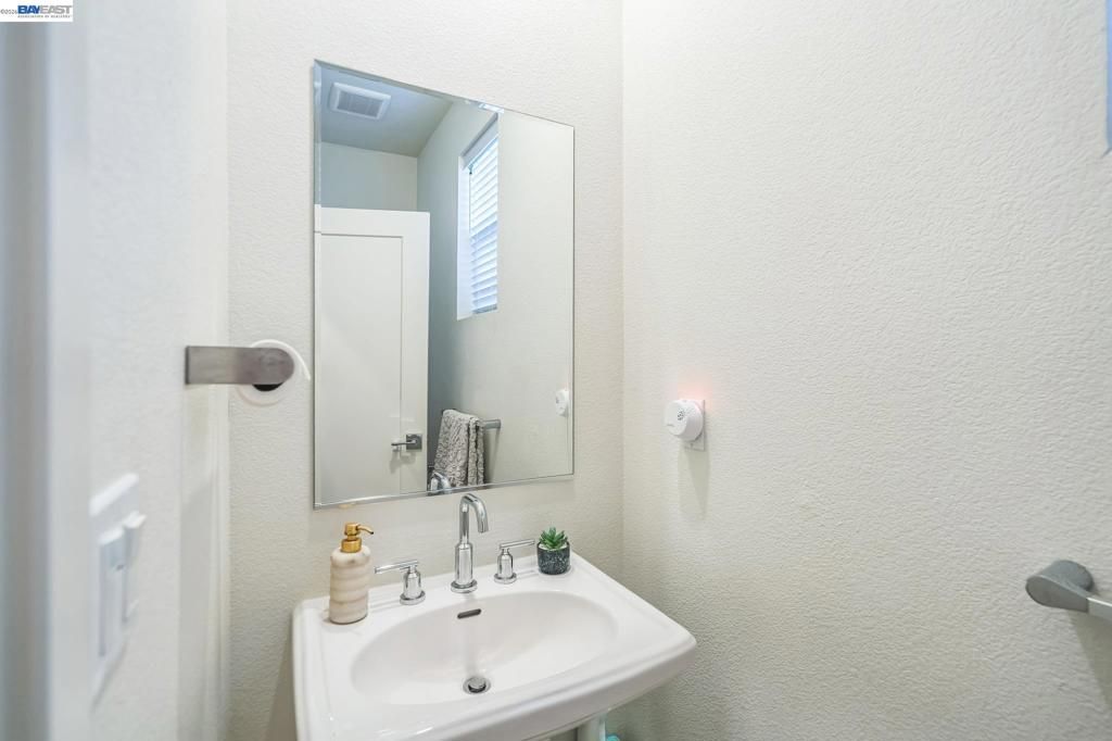 Image 50 of property listing at 37231 Sand Bar Pl, Newark, CA 94560