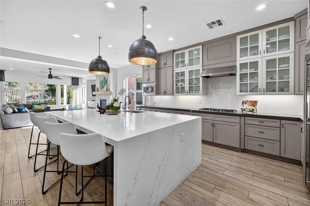 1328 Enchanted River Drive, Henderson, NV 89012