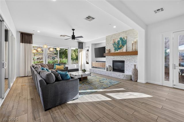 1328 Enchanted River Drive, Henderson, NV 89012