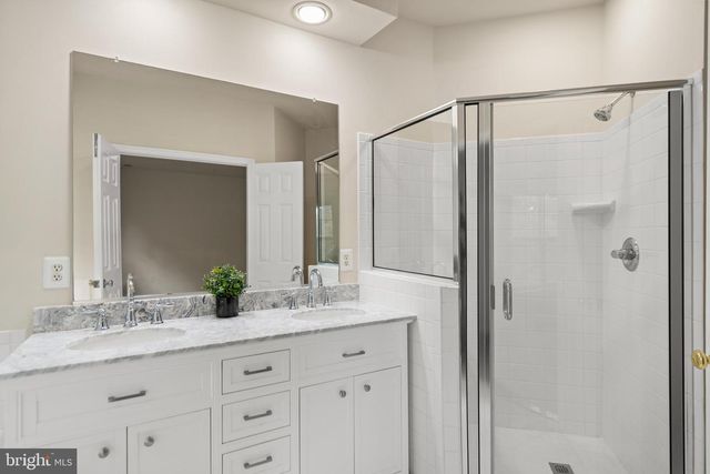 6498 WATERFIELD RD, Alexandria, VA 22315