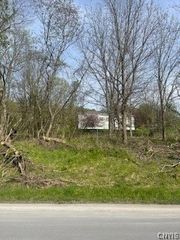 000 Chestnut Place, New Hartford, NY 13413