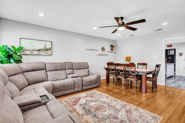 1201 W Avenue F, Garland, TX 75040