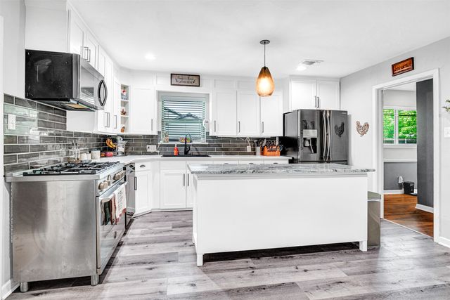 1201 W Avenue F, Garland, TX 75040
