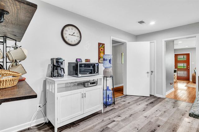 1201 W Avenue F, Garland, TX 75040