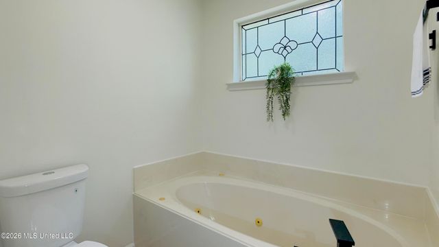4394 Shadow Ridge Drive, Horn Lake, MS 38637