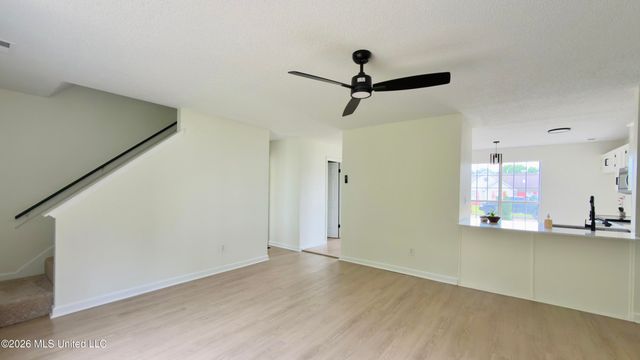 4394 Shadow Ridge Drive, Horn Lake, MS 38637