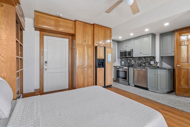 63 Rutledge Avenue 10, Charleston, SC 29401