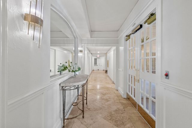 63 Rutledge Avenue 10, Charleston, SC 29401