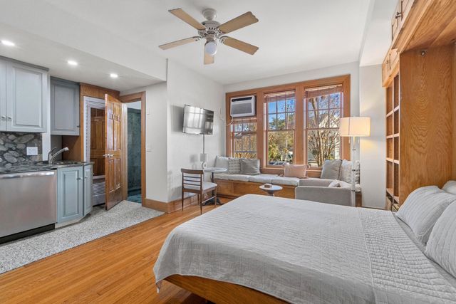 63 Rutledge Avenue 10, Charleston, SC 29401