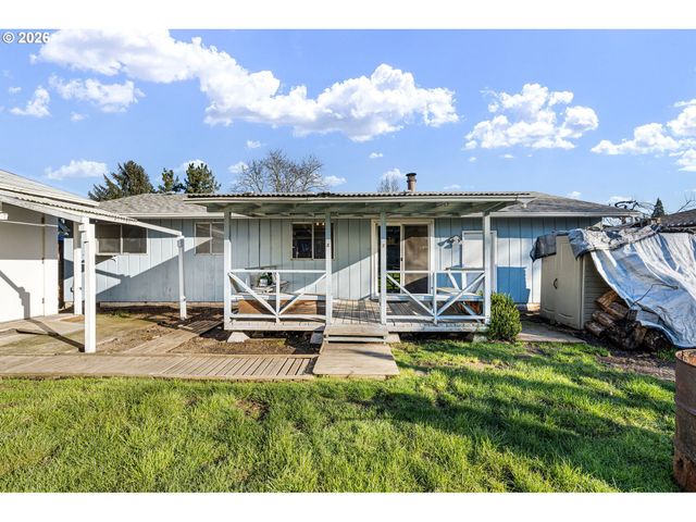 1562 PHILIP St, Eugene, OR 97402