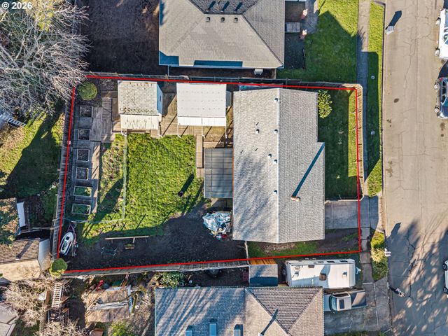 1562 PHILIP St, Eugene, OR 97402