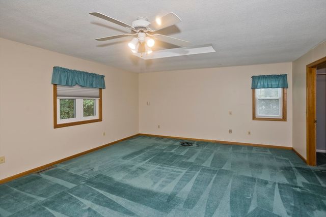 27 Bunker Cir, East Longmeadow, MA 01028