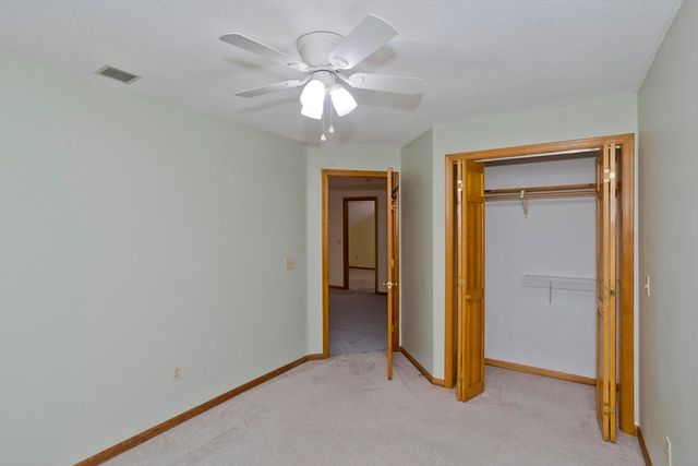 27 Bunker Cir, East Longmeadow, MA 01028