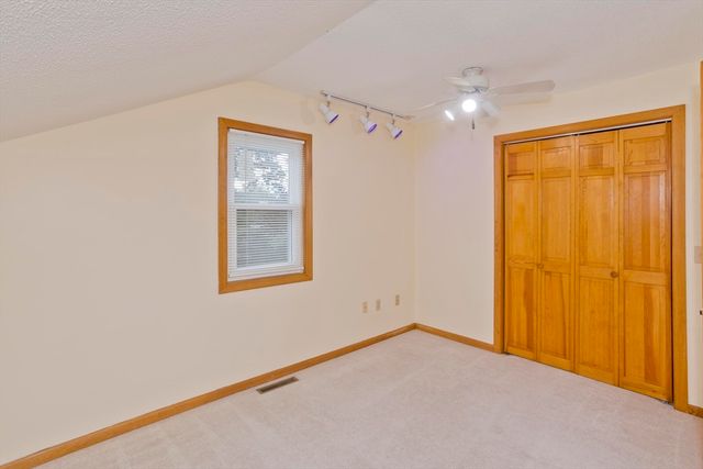 27 Bunker Cir, East Longmeadow, MA 01028