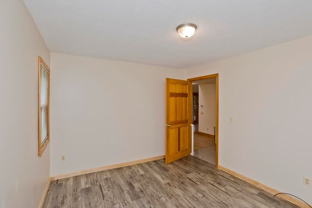 27 Bunker Cir, East Longmeadow, MA 01028