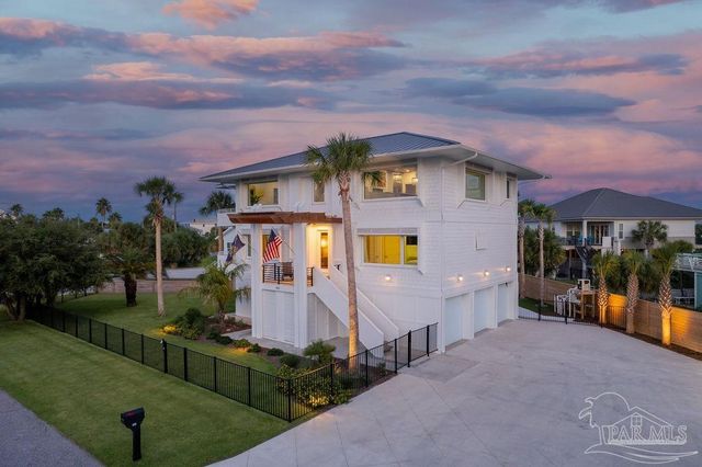 802 Rio Vista Dr, Pensacola Beach, FL 32561
