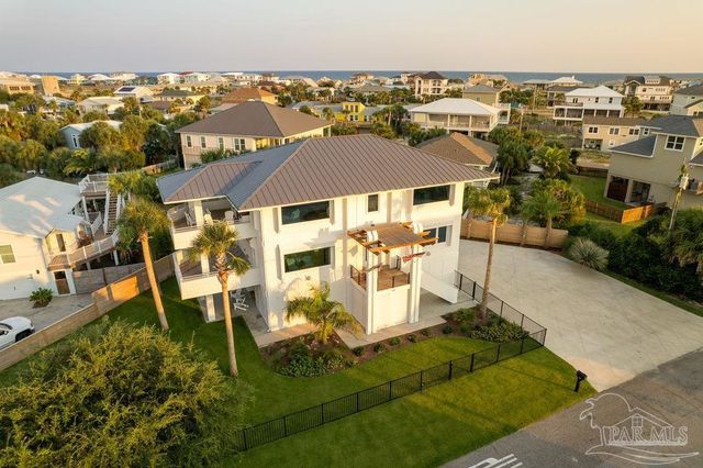 802 Rio Vista Dr, Pensacola Beach, FL 32561