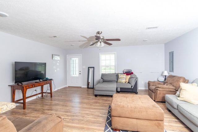 821 Verona Ave, Lewisburg, TN 37091
