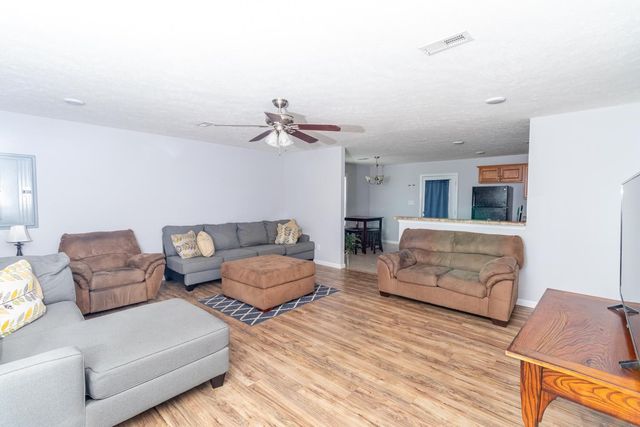 821 Verona Ave, Lewisburg, TN 37091
