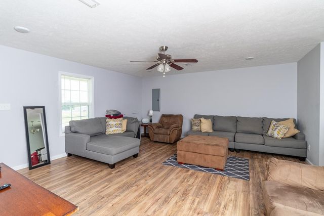 821 Verona Ave, Lewisburg, TN 37091