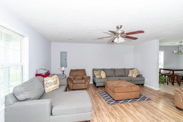 821 Verona Ave, Lewisburg, TN 37091