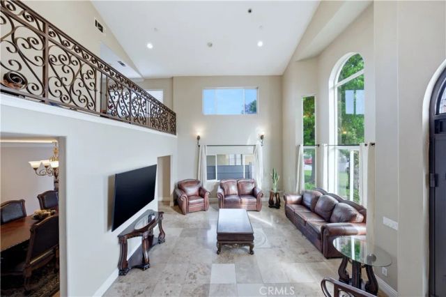 8353 Gainford, Downey, CA 90240