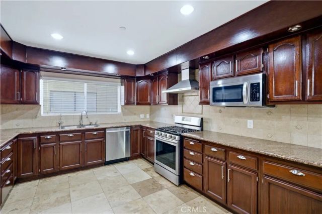 8353 Gainford, Downey, CA 90240
