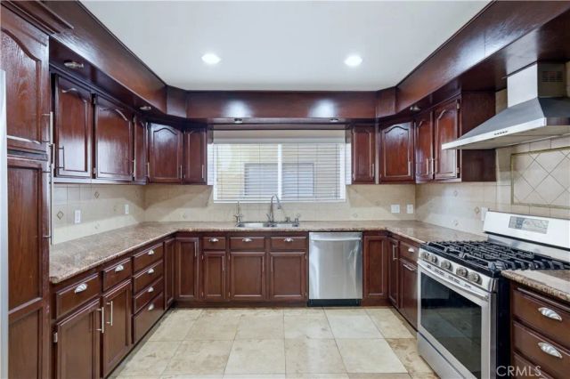 8353 Gainford, Downey, CA 90240