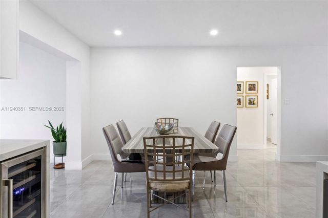 8014 NW 101st Ave, Tamarac, FL 33321