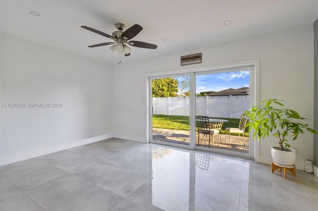 8014 NW 101st Ave, Tamarac, FL 33321