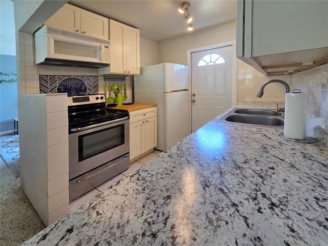 436 57TH STREET N, St Petersburg, FL 33710