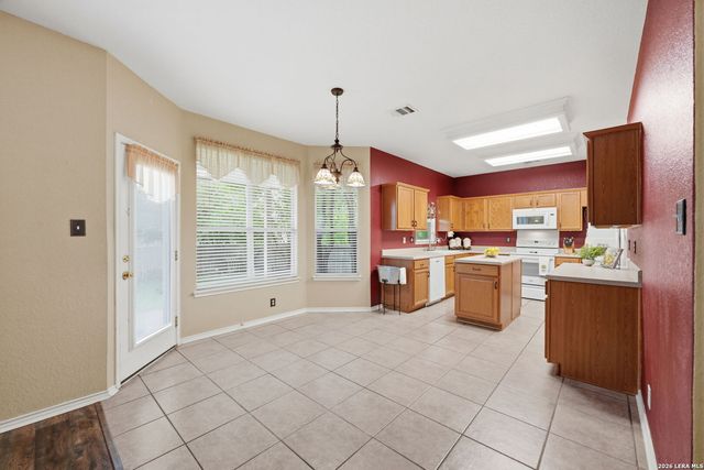 8928 EAGLE BND, Helotes, TX 78023